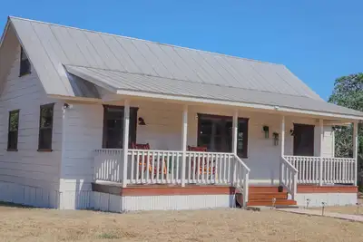 Image de Beautiful 2-bedroom cabin with Ac in charming Wimberley.