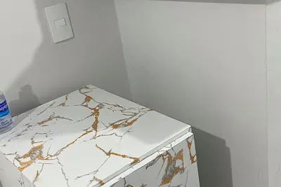 Image de Complete House B/New Very Quiet