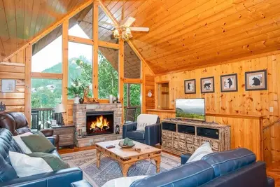 Image de Firefly Landing, 4 Br Cabin, Hot-tub, Community Pool, DollyWood