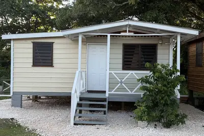 Image de 2-bedroom apartment in tranquil Ladyville with Ac and comfort