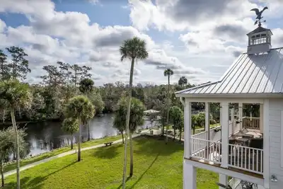 Riverbend Landing - Steinhatchee