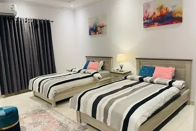 Image de Shooting Star Apt 9 - Majid Al Nawabi and Quba