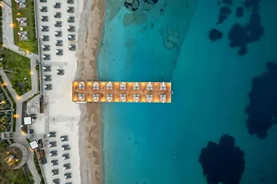 Image de Beachfront Residence with Exclusive Resort Amenities