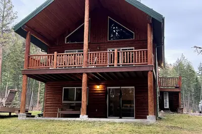 Image de Secluded 3 bed house in Kila with flowing creek, hot tub, with plenty of parking