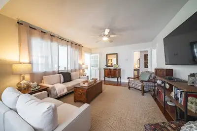 Peaceful Country Home With Stylish Comforts