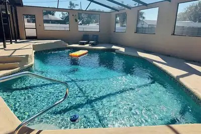 Image de 5/3 Pool Home In Central Lakeland, Pet Friendly!