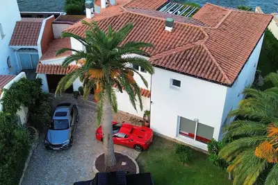 Image de Grande villa de luxe sur les canaux