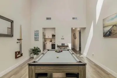 Image de The Rockledge Billiard House- Beautiful renovated condo with pool table.