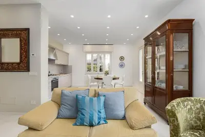 Image de Stunning Villa Steps from the Beach