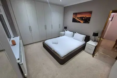 Image de Modern 4br Home - Garden & Hot Tub