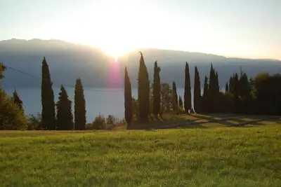 Image de Villa « Agriturismo Casa Del Castagneto » avec vue sur le lac, terrasse privée et Wi-Fi