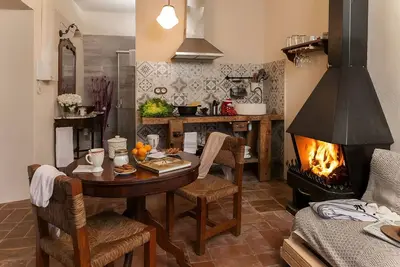 Image de L'Escala-Ventalló. Cosy, WiFi & Rooftop terrace Eg