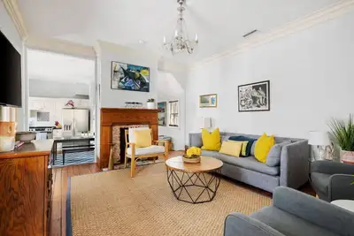 Image de Downtown Charleston 2br/2ba Walk to Dining & Shops