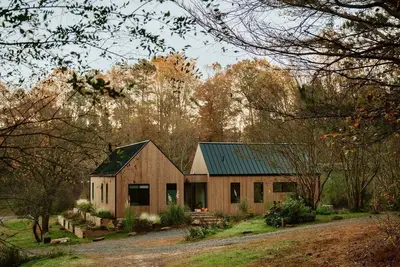 Image de Modern Luxe Barn House w Hot Tub