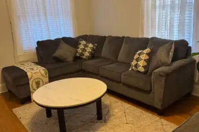 Image de 2-bedroom apartment in a fantastic Atlanta neighborhood with Ac