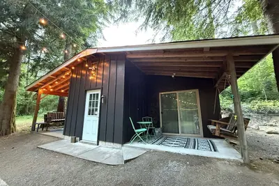 Image de Lake Merwin Creekside Retreat – Cozy Cabin in Ariel, Wa