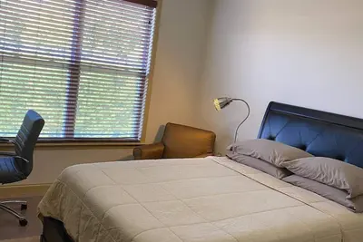 Image de The Arboretum 2br w/ Balcony & Hardwoods 5