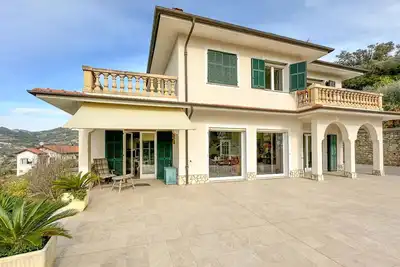 Image de Maison acceptant les animaux domestiques à.