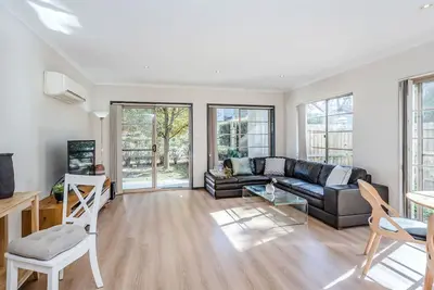 Image de Light filled 2 Brm Cityside