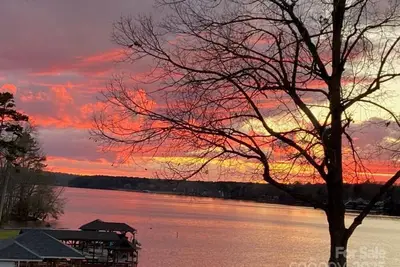 Image de Stillwater Porch House at Tillery