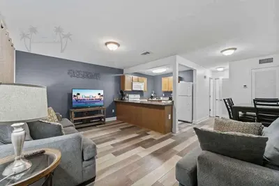 Image de 126 Oak Shores Just a short walk to the beach!