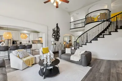 Image de Luxury 6br Retreat with Theater, Gym, 2 Kings & Fire Pit. Near Frisco & Prosper