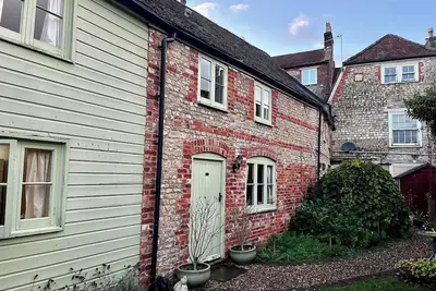 Image de Charming Grade 2 Cottage w/ Garden in Warminster