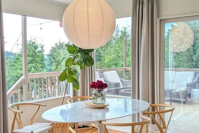 Image de Charming garden retreat with mountain & bay views. Walkable to Fairhaven.