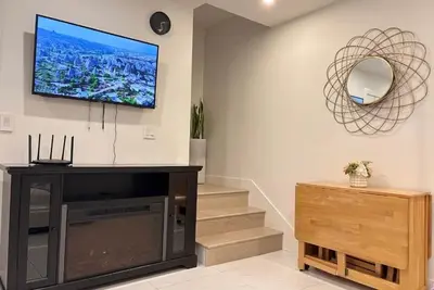 Image de Brand New 2bedroom Suite with Parking