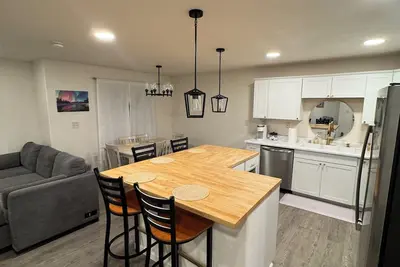 Image de New! Aurora Viewing, 3 mins from airport, Prime Location