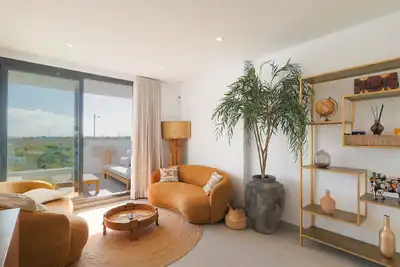 Image de Welcome to this stylish apartment, located in the heart of Spain — where contemporary elegance blends seamlessly with the warmth of Mediterranean living.