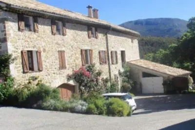 Image de Maison de vacances « La Bastide Des Moines » avec vue montagne, jardin privé et Wi-Fi