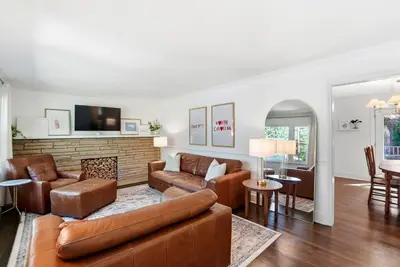 Image de Cozy Abode in East Clt! Central Location!