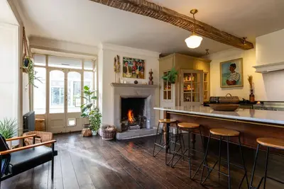 Image de Stunning 8-Bedroom Home in Painswick