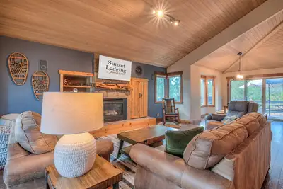 Image de Sunriver Home Near Fort Rock, Hot Tub, A/C, Sharc
