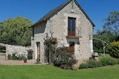 Image de Lovely 1-bedroom cottage in tranquil Le Petit-Pressigny, perfect for relaxing.