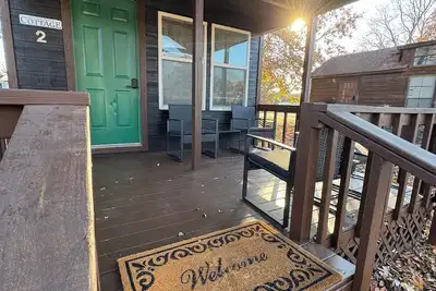 Image de Boulder Ridge Cabin 2: The Cottage - Newly Renovated Tiny Cabin