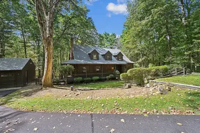 Image de New! Cushing Home | Family Cabin Near Wachusett Mtn