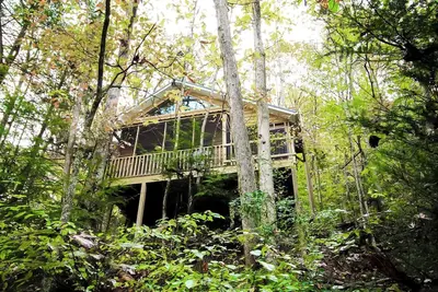 Image de Kentucky Breeze Treehouse in The Red River Gorge on Private Land