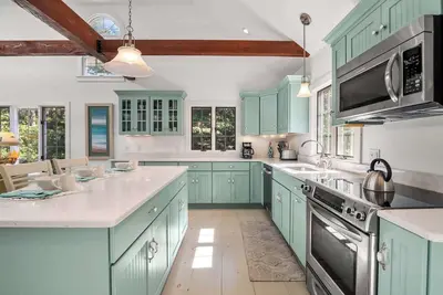 Image de Fire Pit, Sun Room, Central Ac, and Games!