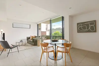 Image de Urban Terra Tranquil Base near Markets and Foreshore