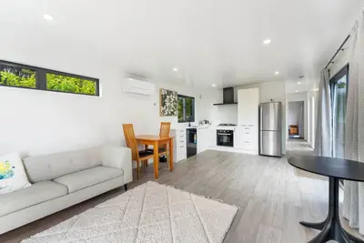 Image de Deckside Escape - Lake Taupo Holiday Home