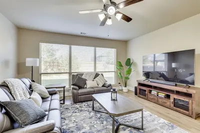 Image de 3, 000-Sq-Ft Family Home in Anna w/ Game Room!