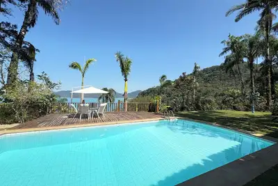 Image de Farmhouse-style house in a gated community with 24-hour security, 7 minutes walk from the beach.