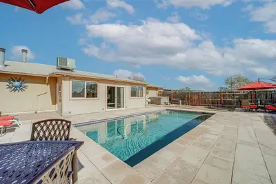 Image de 'The Chillville in Cornville' - Saltwater Pool!