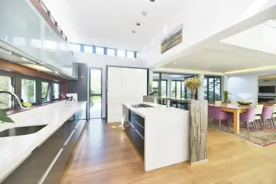 Image de On Golf Estate Sea & Mountain Views Design Winner