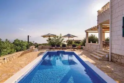 Image de Villa Fjaka - private pool, mature gardens and stunning views over the Adriatic
