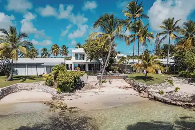 Image de L'Etoile du Lagon- villa d’exception au bord du lagon avec piscine
