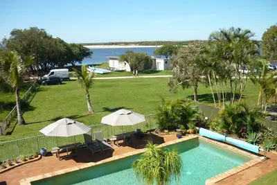 Image de Sails Resort on Golden Beach Unit 11