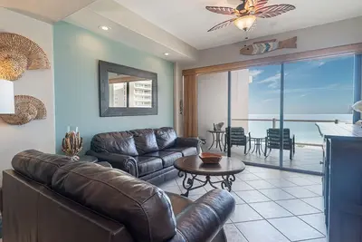 Image de Luxury Beachfront Stay at Las Palomas A702 Phase 1 – Stunning 2br Escape on Sandy Beach